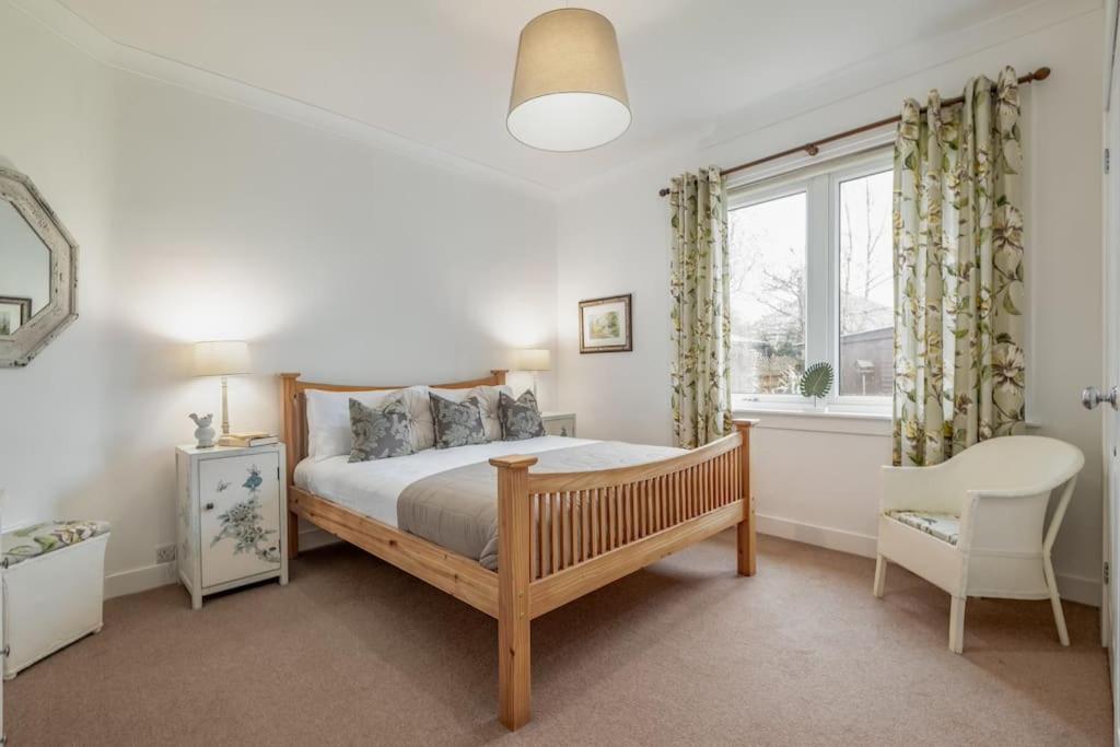 Heather Cottage, 2 Bedroom In クリフ エクステリア 写真