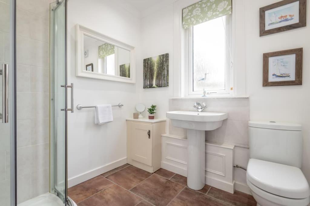 Heather Cottage, 2 Bedroom In クリフ エクステリア 写真