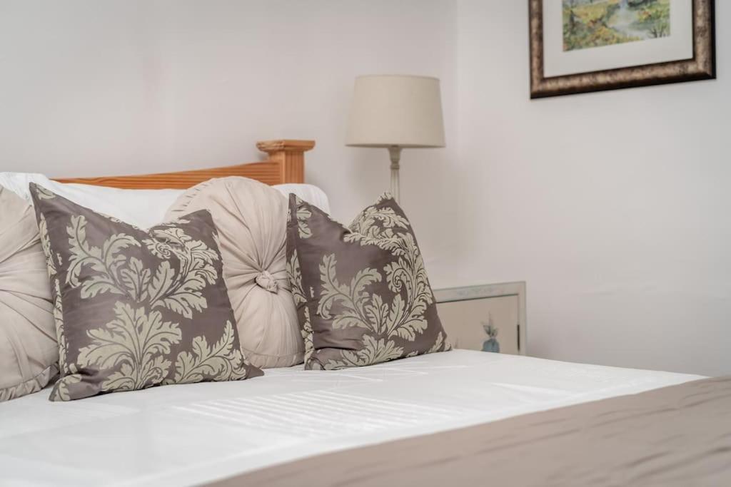 Heather Cottage, 2 Bedroom In クリフ エクステリア 写真