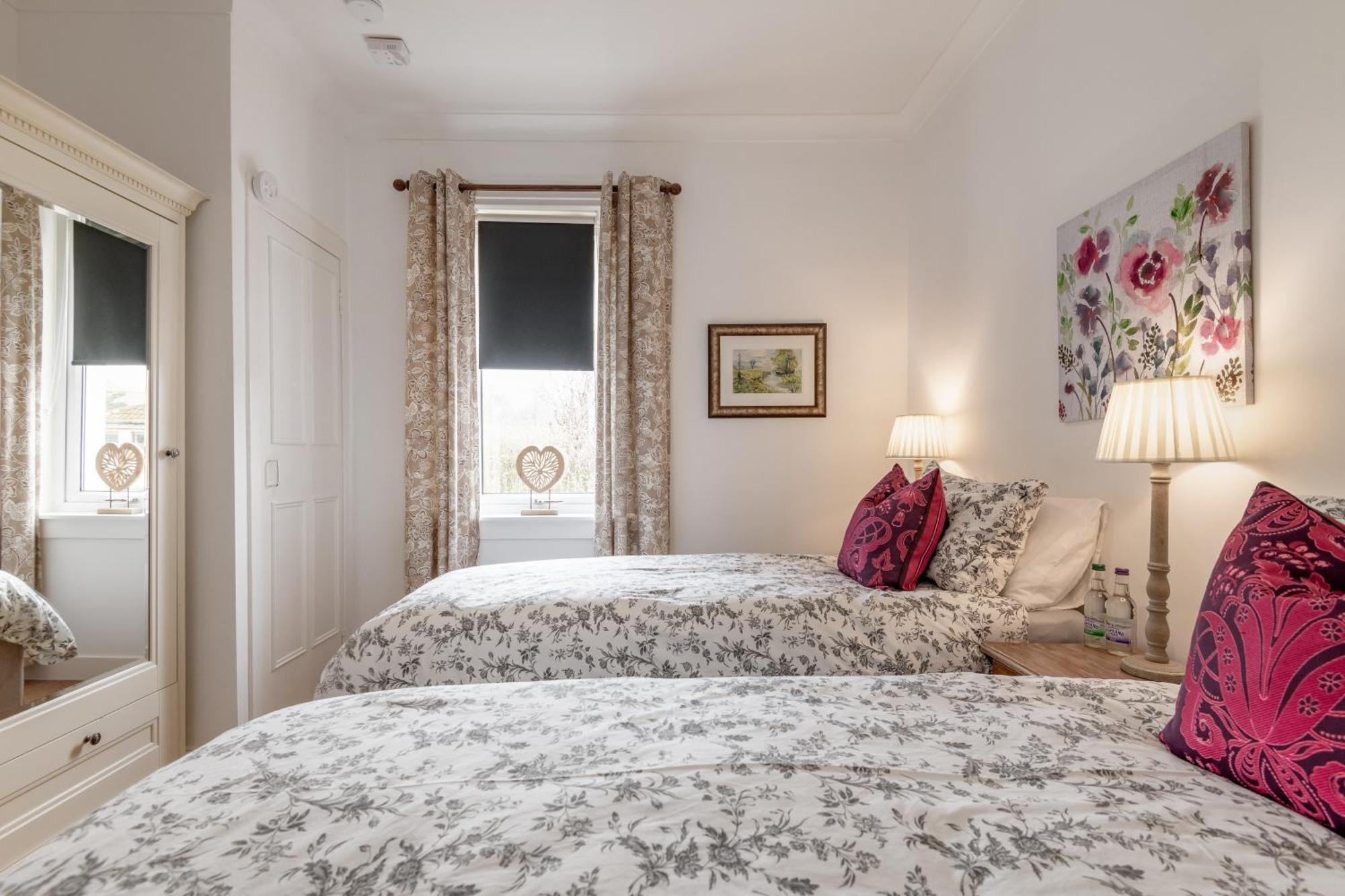 Heather Cottage, 2 Bedroom In クリフ エクステリア 写真